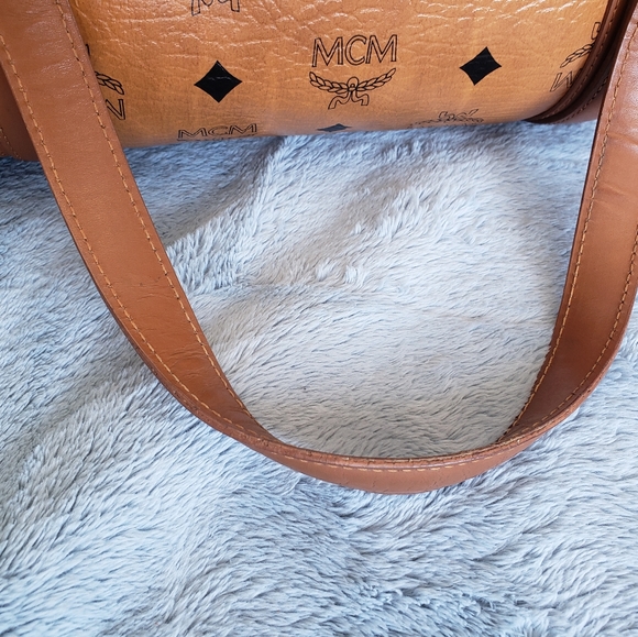 MCM Papilon - Picture 16 of 16